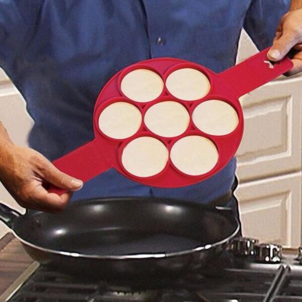 Nonstick Pancake Maker for Perfect Pancakes, Easy-to-Use Pancake Cake Model, Premium Nonstick Pancake Baking Tools