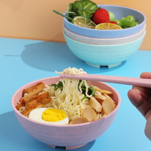 Convenient Plastic Instant Noodle Bowl Set, Includes Four Bowls, Ideal for Quick Meals and Gift Giving