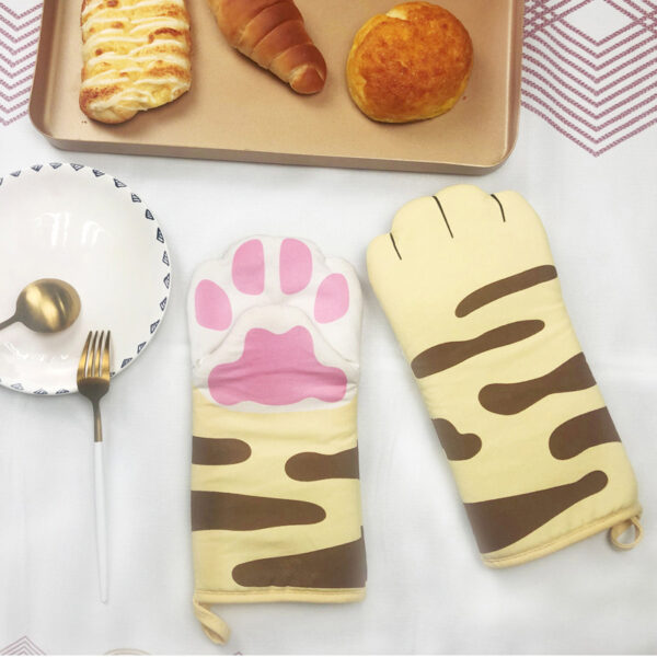 Cartoon Cotton Insulated Baking Gloves, Fun and Functional Oven Gloves, Heat-Resistant Cotton Gloves for Baking