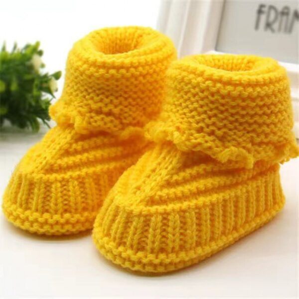 Handmade Knitted Wool Shoes for Babies, Soft Bottom Wool Shoes for Infants, Cozy Handmade Knitted Shoes for Baby Boys and Girls