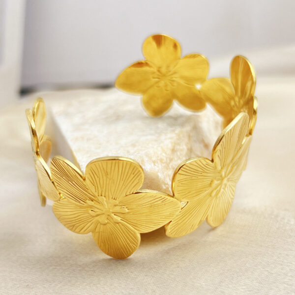 Gold Flower Openings Bracelet for Women, Elegant High-Sense Gold Flower Bracelet, Women’s Gold Flower Bracelet Ornament