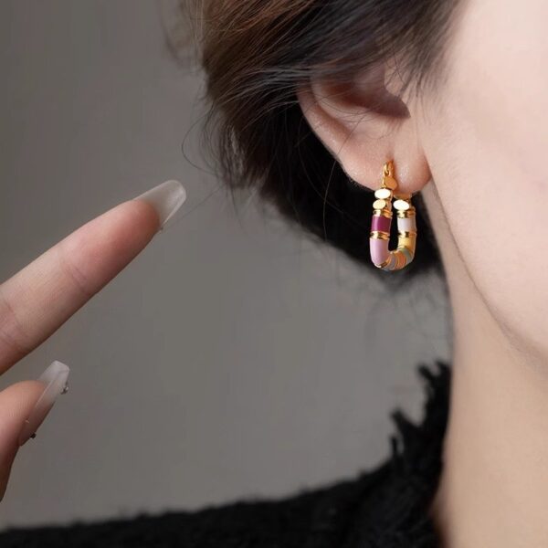 Colorful Oil Necklace Ear Clip with Retro Minority Design, Unique Retro Ear Clip with Colorful Oil Design, Women’s Minority Fashion Colorful Oil Ear Clip