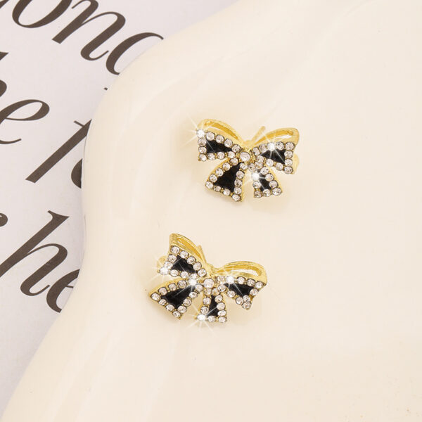 High-Class European and American Butterfly Diamond Stud Earrings, Elegant Butterfly Diamond Stud Earrings for Women, Women’s European Butterfly Diamond Stud Earrings