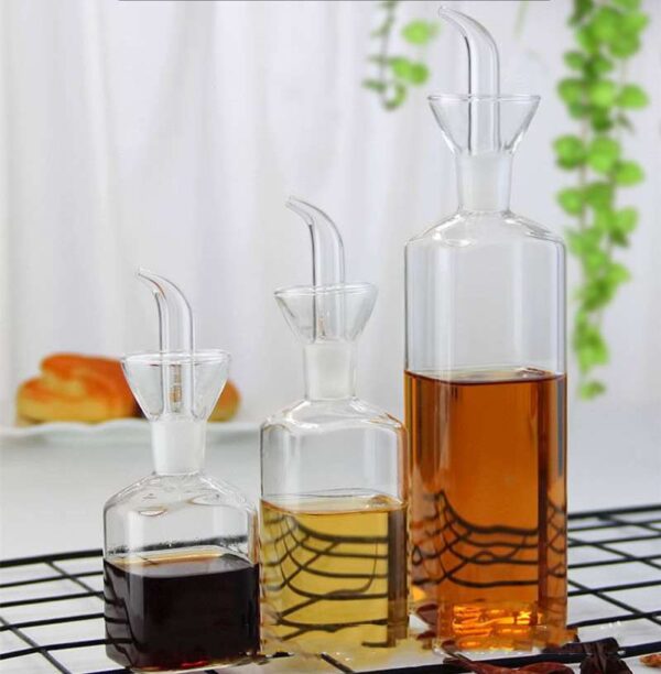 Transparent Square Glass Oiler for Kitchen, Stylish and Functional Oil Dispenser, Ideal for Cooking