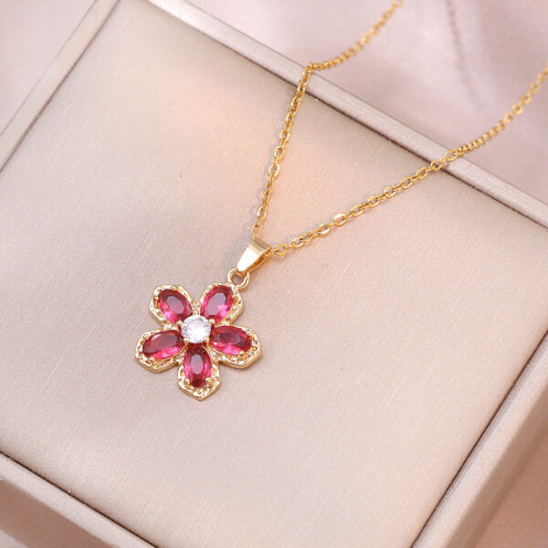 Elegant Flower Niche Design Pendant Necklace, Stylish Flower Pendant with Niche Design, Unique Flower Pendant Necklace for Elegant Looks