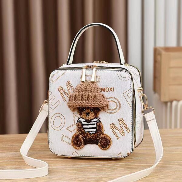 Fashionable Portable Bear Box Bag, Trendy Shoulder Bag with Bear Design, Stylish Portable Bear-Shaped Shoulder Bag