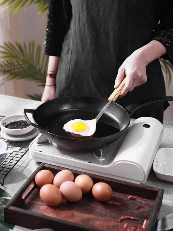 Thick Cast Iron Pan, Heavy-Duty Cookware for Even Heat Distribution and Durability, Ideal for Searing and Frying