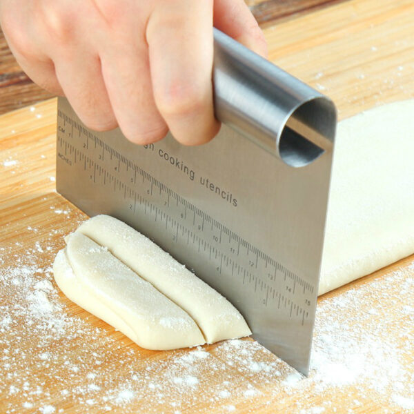 Stainless Steel Pastry Spatulas and Cutter Set, with Scale and Dough Scraper, Ideal for Cake Decoration and Baking