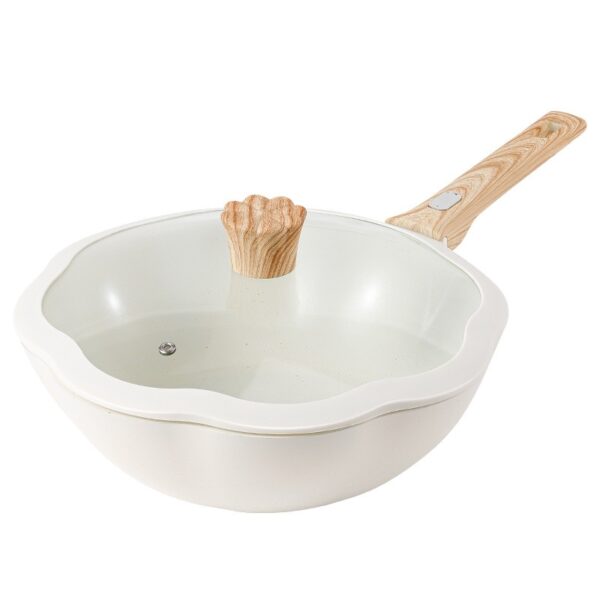 Household Magnolia Ceramic Non-Stick Pan, Elegant Design with Superior Non-Stick Surface, Ideal for Everyday Cooking