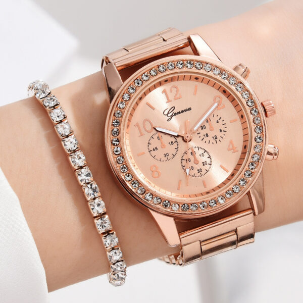 Women's Quartz Watch with Three Eyes and Diamond Embellishments, Elegant Diamond-Embedded Three-Eye Quartz Watch for Women