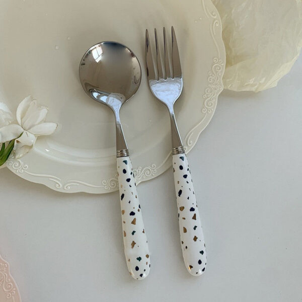 Stainless Steel Spoon with Gravel Pattern Ceramic Handle, Stylish Tableware, Durable and Elegant Spoon