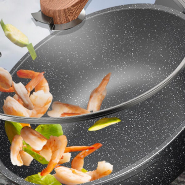 Universal Pan for Household Induction Cookers, Versatile Cooking Pan for All Heat Sources, Durable and Efficient