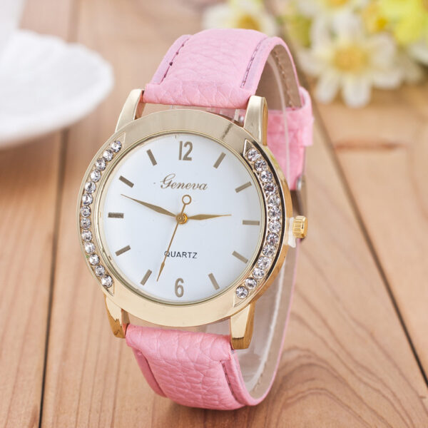 Geneva Diamond Quartz Watch for Women, Elegant Geneva Quartz Watch with Diamond Accents, Stylish Women's Diamond Geneva Quartz Watch