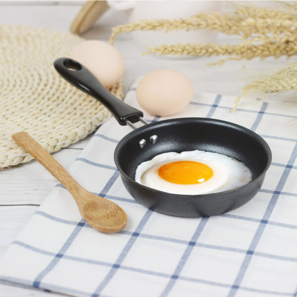 Mini Cast Iron Non-Stick Pan, Convenient Tool for Omelets and Small Dishes, Durable and Versatile Cookware