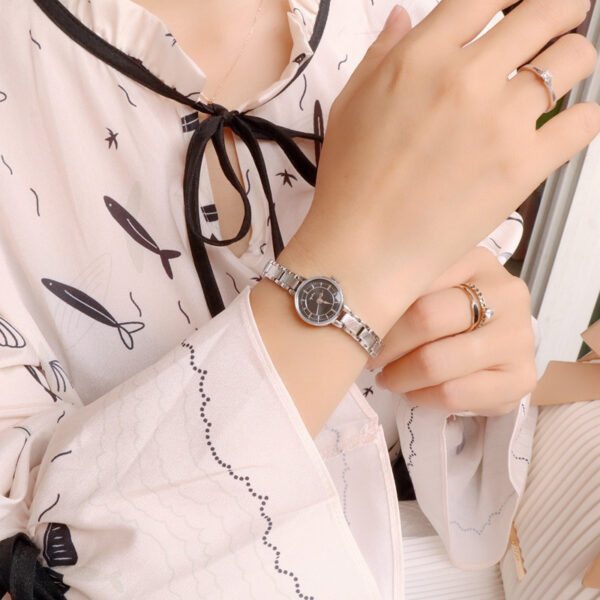 Retro Net Thin Chain Quartz Watch, Exquisite Thin Chain Retro Quartz Watch for Women, Stylish Retro Net Design Quartz Watch