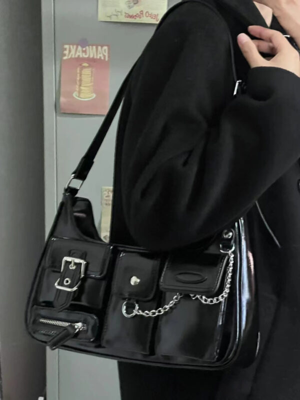 High-Grade Hong Kong Style Chain Shoulder Bag, Trendy Hot Girl Motorcycle Bag for Women, Stylish Underarm Chain Bag