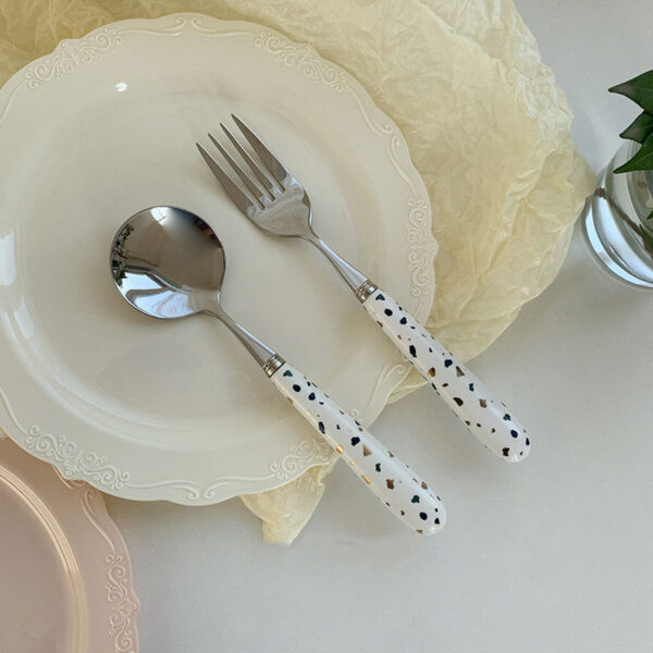 Stainless Steel Spoon with Gravel Pattern Ceramic Handle, Stylish Tableware, Durable and Elegant Spoon