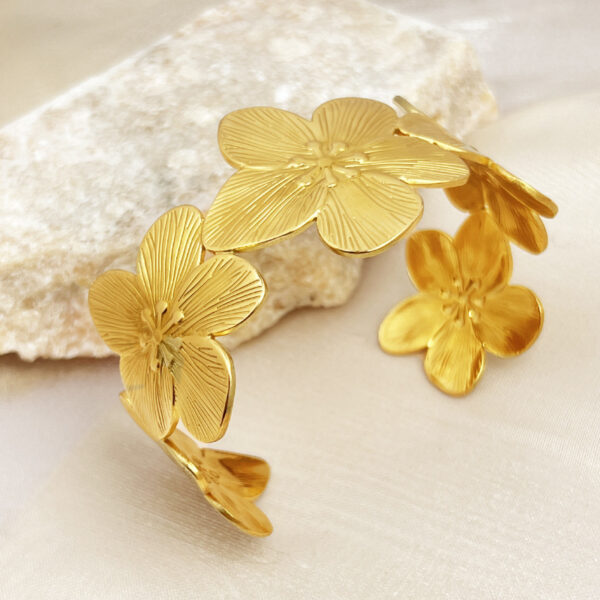 Gold Flower Openings Bracelet for Women, Elegant High-Sense Gold Flower Bracelet, Women’s Gold Flower Bracelet Ornament