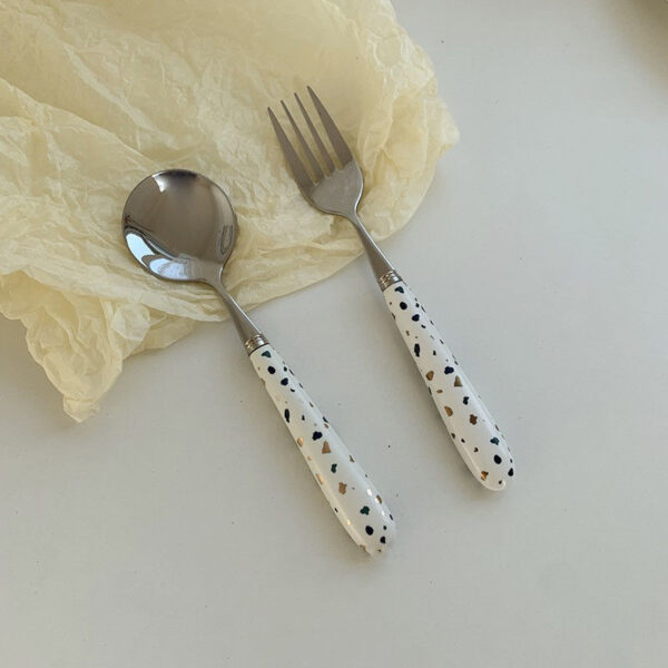 Stainless Steel Spoon with Gravel Pattern Ceramic Handle, Stylish Tableware, Durable and Elegant Spoon