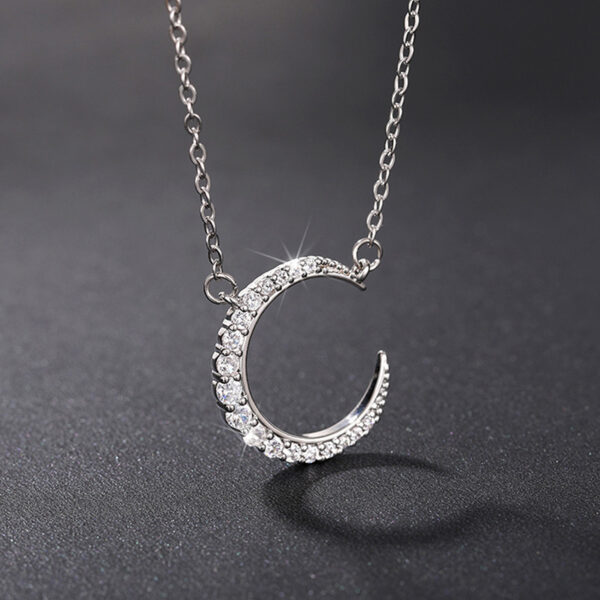 Stylish Simple Moon Necklace for Women, Versatile Women's Moon Pendant Necklace, Elegant Simple Moon Necklace for Everyday Wear