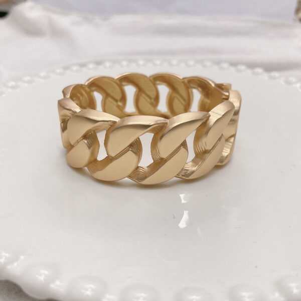 Rose Gold Hollow Twist Bracelet for Women, Elegant Hollow Twist Connecting Shackle Bracelet, Women’s Rose Gold Twist Bracelet