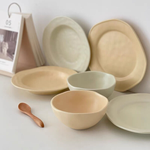 Irregular Hand-squeezed Matte Tableware Dessert Cake Plate Yogurt Breakfast Cereal Bowl Soup Plate, Unique Hand-Squeezed Matte Tableware for Dessert and Meals