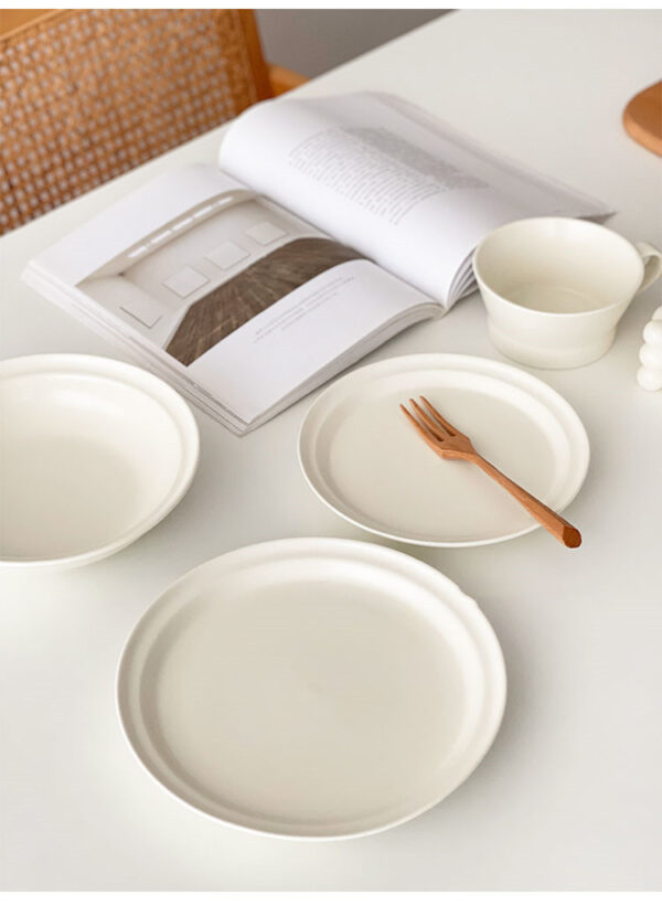 Simple Matte High-end Tableware Ceramic Plate, Elegant Matte Ceramic Plate for Upscale Dining, Stylish and Modern