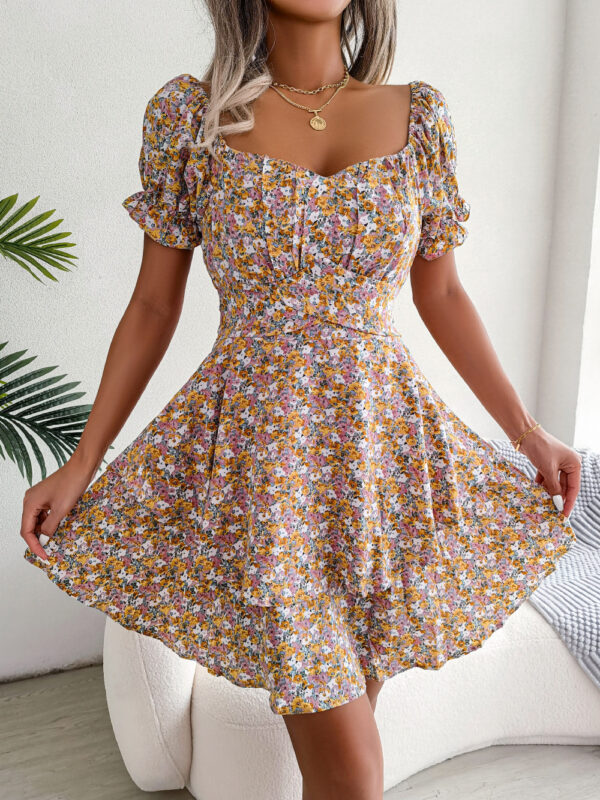 Women's Mini Dress with Big Swing Loose Hem and Flower Print, Temperament Shirring Dress with Short Sleeves and High Waist, Stylish Summer Dress for Women