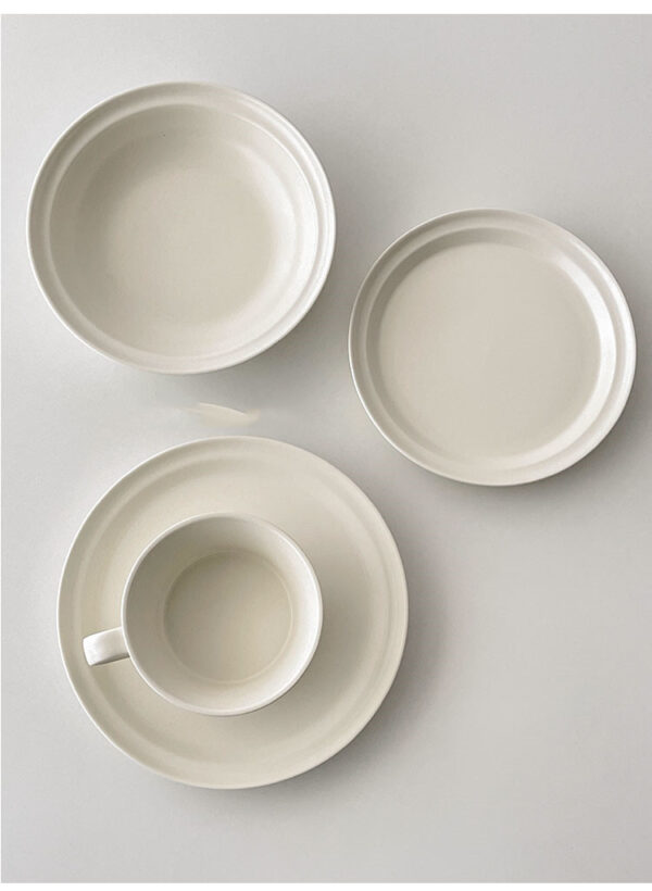 Simple Matte High-end Tableware Ceramic Plate, Elegant Matte Ceramic Plate for Upscale Dining, Stylish and Modern