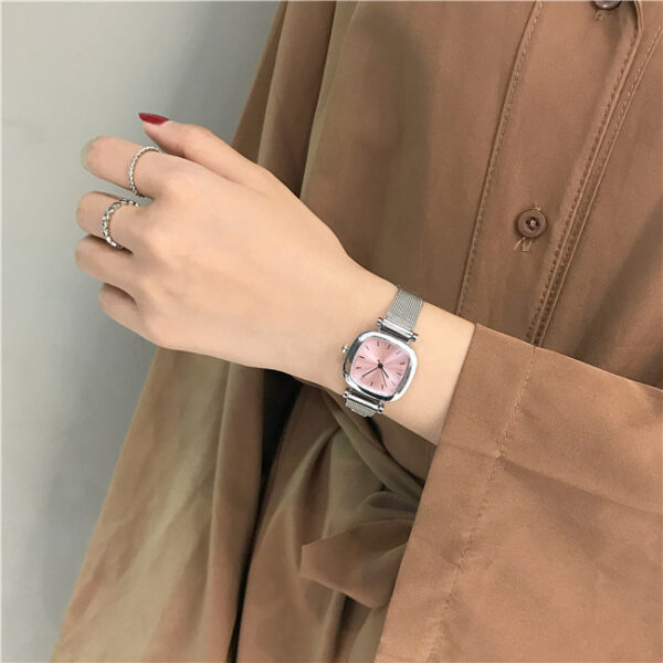 Ins Chain Watch with Fashion Chic Style, Simple Trendy Chain Watch for Women, Elegant Ins-Style Chain Watch with Chic Design