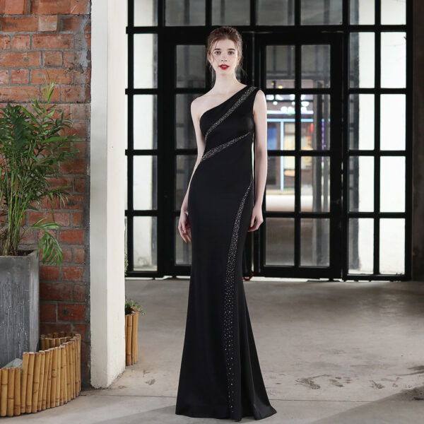 Toast Dress for Bride, Long One-Shoulder Fishtail Skirt, Slim Fit Banquet Dress, Elegant Thank You Toast Gown