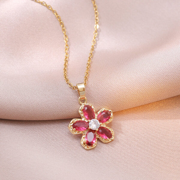 Elegant Flower Niche Design Pendant Necklace, Stylish Flower Pendant with Niche Design, Unique Flower Pendant Necklace for Elegant Looks