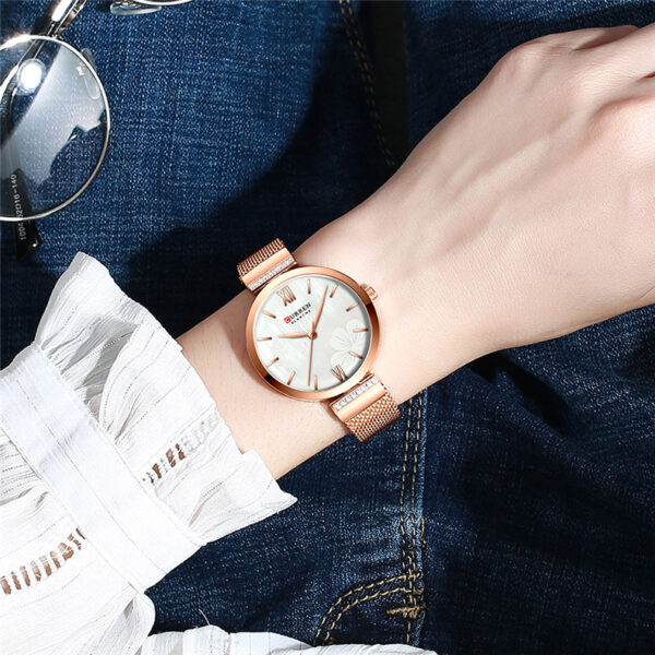 Women's Fashionable Alloy Quartz Simple Watch, Elegant Alloy Quartz Watch for Women with Minimalist Design, Stylish Women's Simple Alloy Quartz Watch