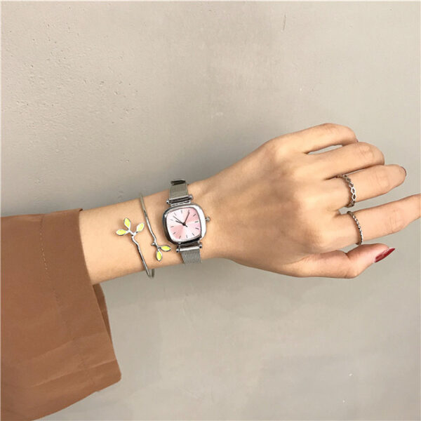 Ins Chain Watch with Fashion Chic Style, Simple Trendy Chain Watch for Women, Elegant Ins-Style Chain Watch with Chic Design