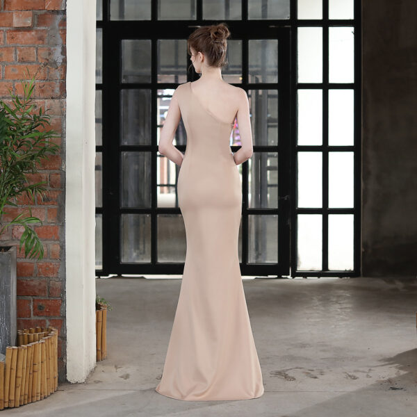 Toast Dress for Bride, Long One-Shoulder Fishtail Skirt, Slim Fit Banquet Dress, Elegant Thank You Toast Gown